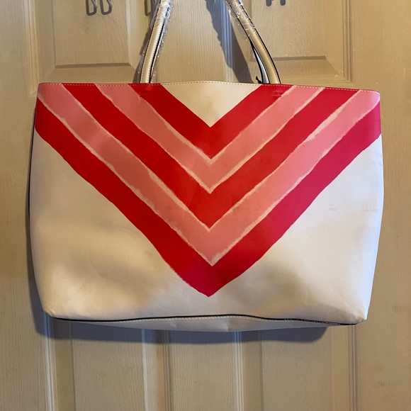 Fabulous 2 piece Victoria Secret bag set - Picture 2 of 4